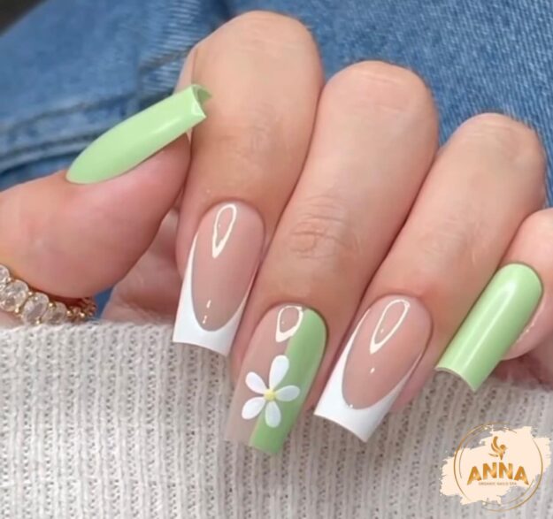 z5435295387262_029e5625da229dc6b70193cbff44ea08 Lưu ý khi sơn Gel