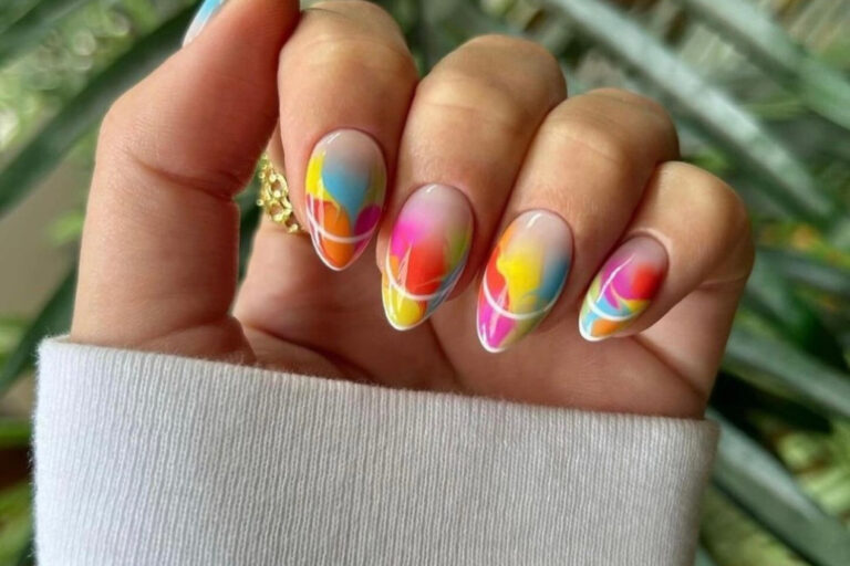 Lựa chọn màu sơn Nail