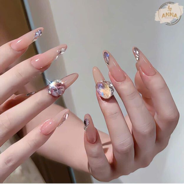 Làm Nail Chuyên Nghiệp