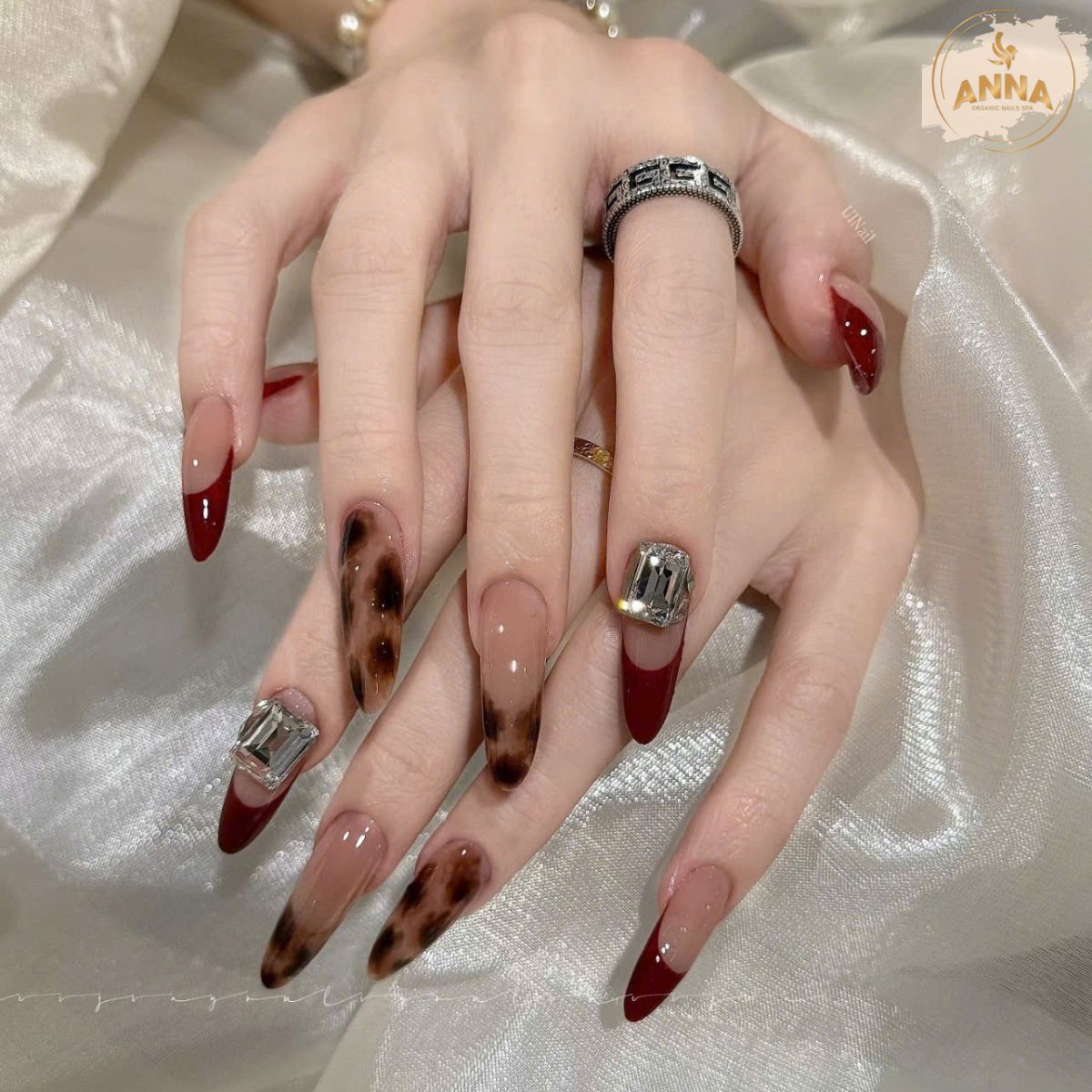 Xu Hướng Làm Nail Organic Landmark